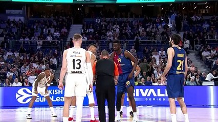 El Real Madrid se lleva un Clásico al límite