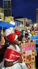 Abre Caminhos: Baianas do Reino de Oyá fazem cânticos antes de iniciar desfile