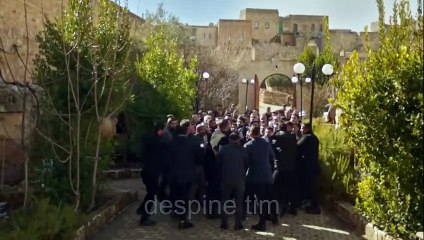 Daleki grad - 15. epizoda / Upad u konak