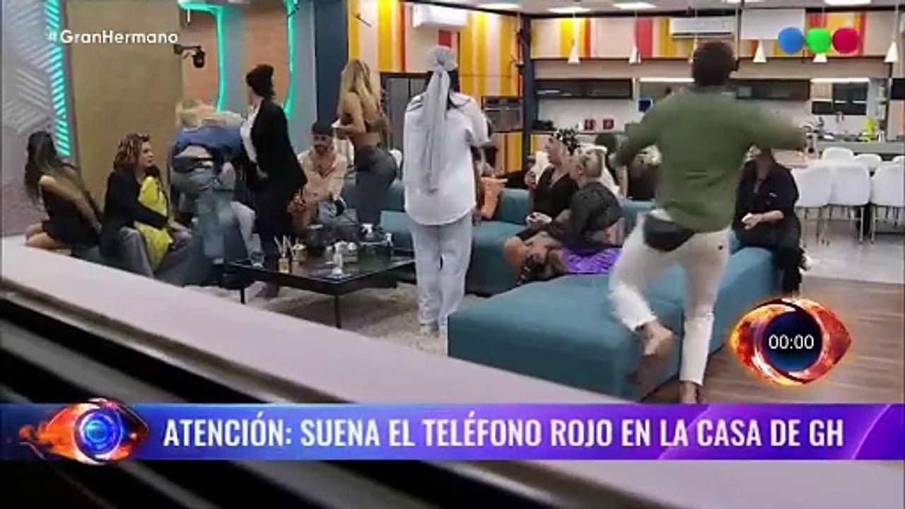Tato volvió a responder el teléfono rojo y consiguió un beneficio para el beneficio del auto 0KM