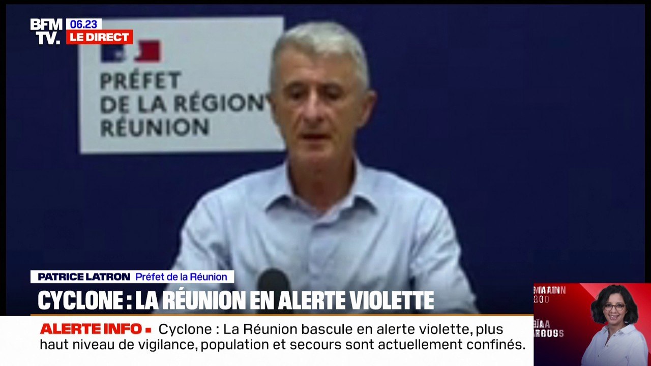 Patrice Latron (préfet de la Réunion): "Le cyclone est en train de frapper les côtes. Les vents sont en train de s'intensifier nettement"