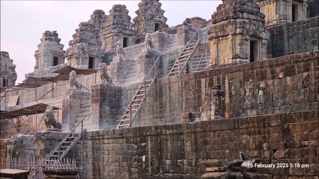 Phnom Bakeng Mountain Sunset & Neak Poan - Cambodia Holidays