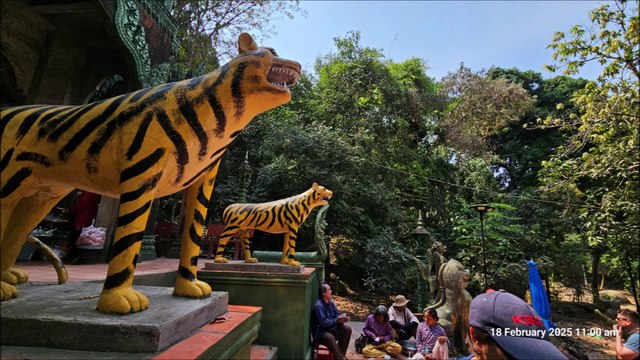 Preah Ang Thom pagoda on Phnom Kulen Mountain - Cambodia Holidays