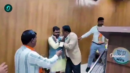 Rajasthan BJP Office Clash: राजस्थान BJP कार्यालय में बरसे थप्पड़ | Viral Video | वनइंडिया हिंदी