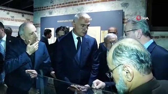 Sultanların Mushafları özel sergisi Rami Kütüphanesi'nde açıldı