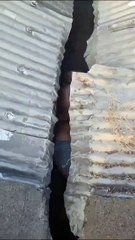 Homem fica 'entalado' em galpão ao durante fuga da polícia