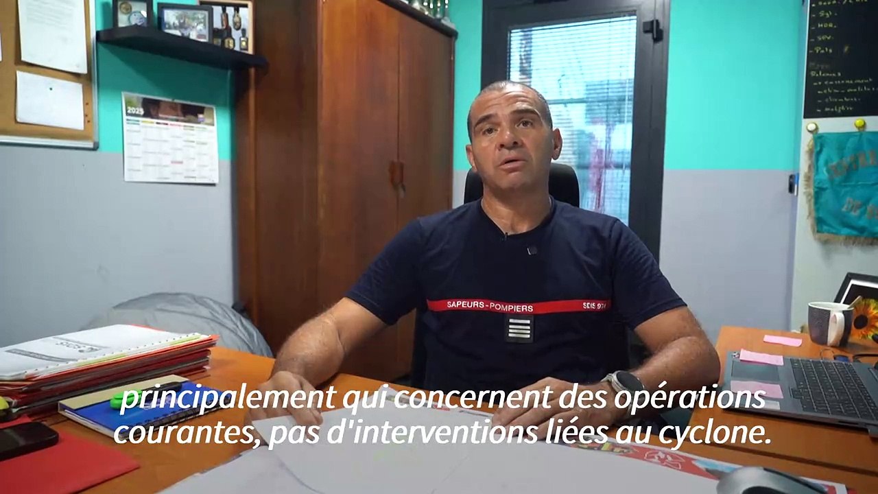 Cyclone Garance: les rues Saint-Denis de La Réunion en pleine tempête