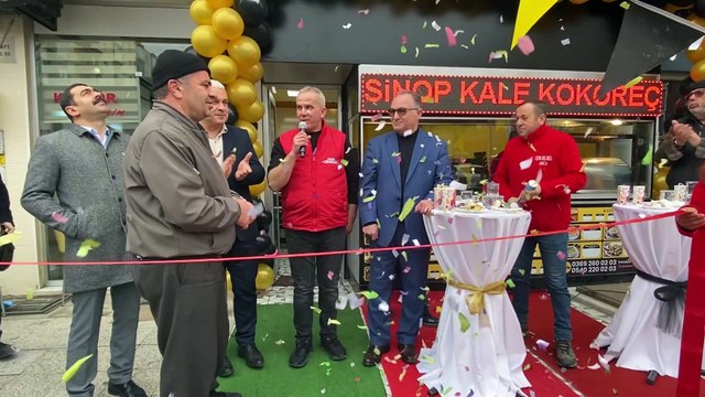 Kale kokoreç 4. Şubesini açtı