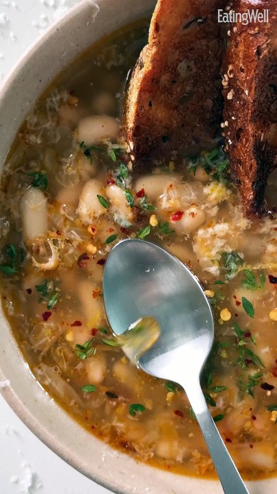 How to Make Brothy Lemon-Garlic Beans