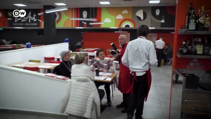 أول مطعم بيتزا في أوروبا يدعم مصابي التوحد بتوظيفهم