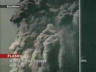WTC démolition controlé zoom [mini vidéo]
