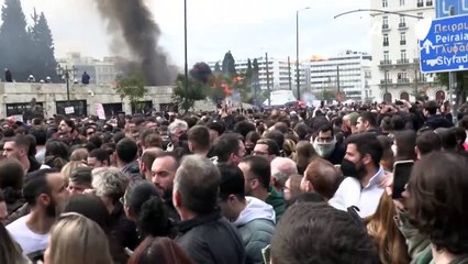 Grécia tem protestos no aniversário de grave acidente ferroviário