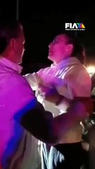 "Lady Alcoholímetro": Una mamá causó alboroto por una prueba de alcoholemia a su hijo