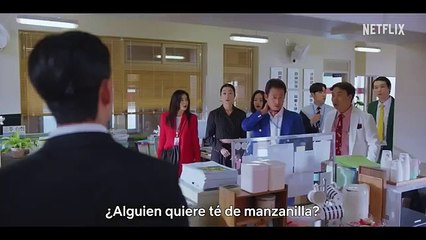 Amor en el Laboratorio: ¡No te pierdas el tráiler oficial en Netflix! 💖