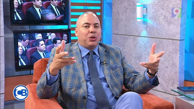 Sammy Sosa regresa al dugout de Chicago Cubs | Con Los Famosos