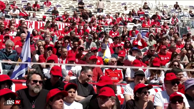 Israeli soccer fans honor slain Gaza hostage Tsachi Idan before his burial