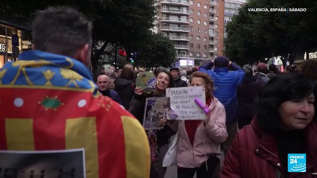 España: manifestantes piden la renuncia de Carlos Mazón por mala gestión de la DANA