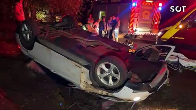 Quatro pessoas ficam feridas em capotamento na PR-180, em Cascavel