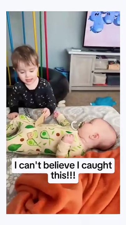 viral_video #viralvideotiktok #trendingvideo #baby #babiesoftiktok #funnybaby #babyfever #babyoftiktok #babytiktok #MomsofTikTok #dadsoftiktok #foryou #fyp #foryourpage #trending #fypシ #viral #fypシ゚viral #funny #virał
