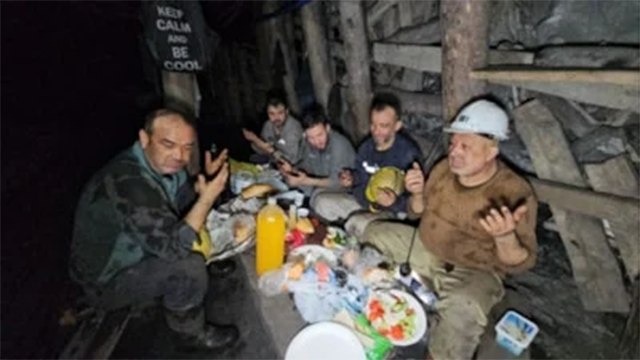 Zonguldak’ta madenciler ilk sahuru, yerin 120 metre altında yaptı