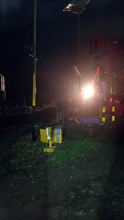 Malam - malam mau kemana?