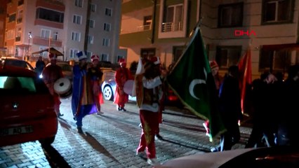 Mehter marşıyla sahura kalktılar!