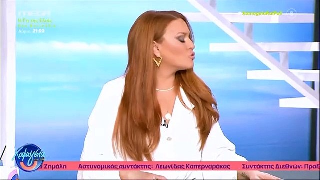 Τέμπη: «Λύγισε» στον ''αέρα'' ο Συρίγος! Πατέρας θύματος τού χάρισε μπλούζα με το «Δεν έχω οξυγόνο»