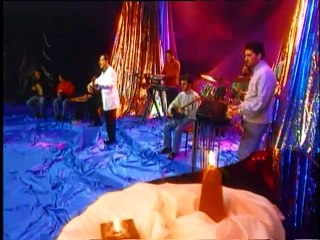 Fatih Kısaparmak - Kırmızı Karanfil