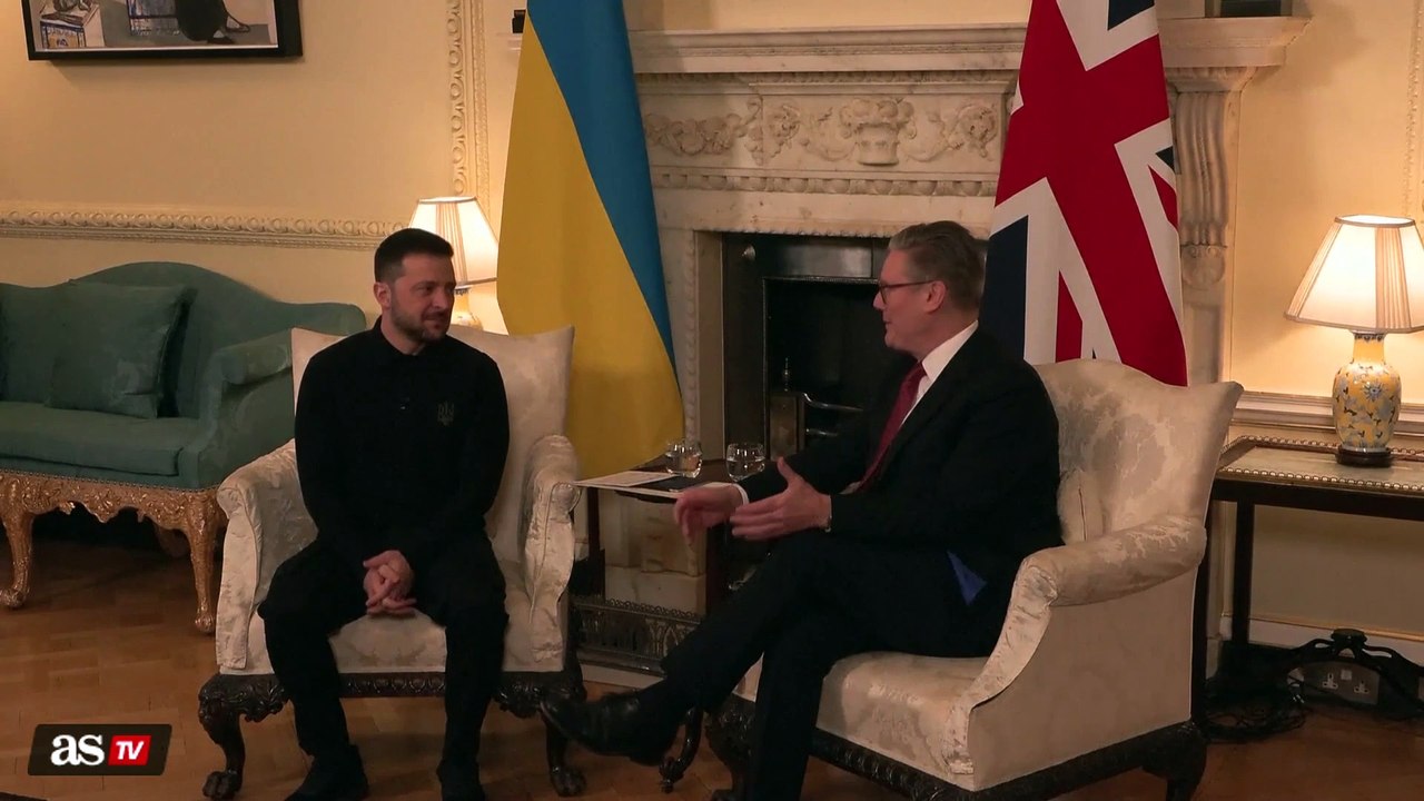 Zelenskiy Meets Starmer at Downing Street in Stark Contrast to Trump Encounter