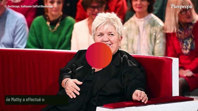 En scooter électrique aux Enfoirés, pour se déplacer, Mimie Mathy ravie d'être de retour : J'ai choisi d'assumer certains défauts physiques
