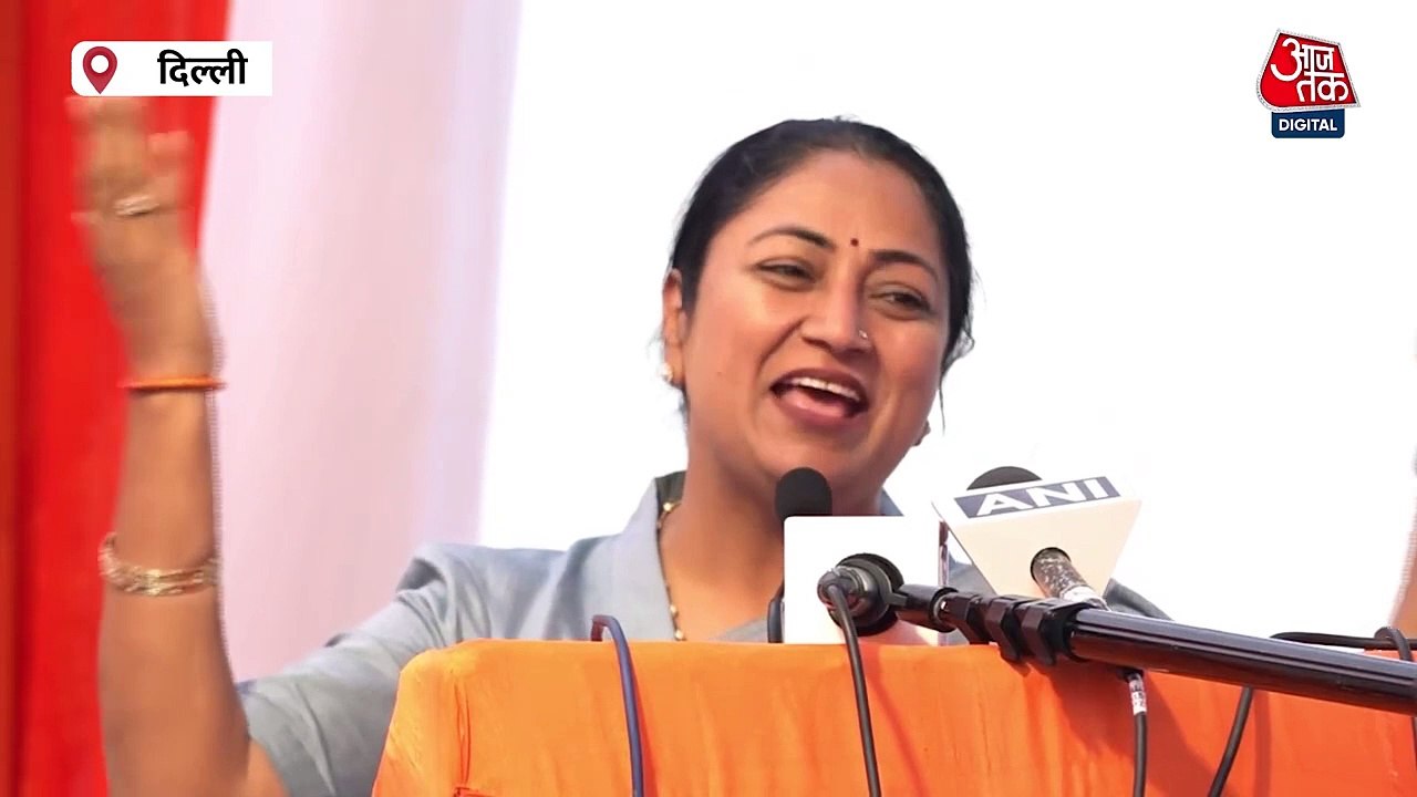 दिल्ली की CM रेखा गुप्ता का चौपाल कार्यक्रम में विकास पर जोर