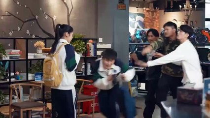 The girl didn't expect that the delinquent boy in the internet cafe would be her favorite person in the future