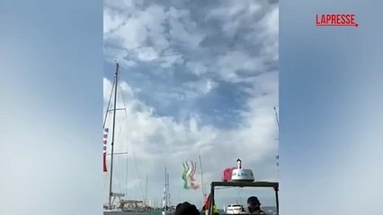 L'Amerigo Vespucci a Trieste, il sorvolo delle Frecce Tricolori