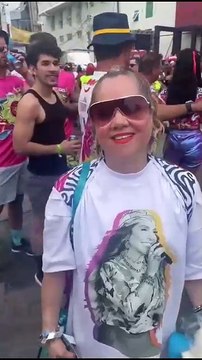 BNews Folia: Turistas vem de fora do Brasil para curtir Carnaval de Salvador