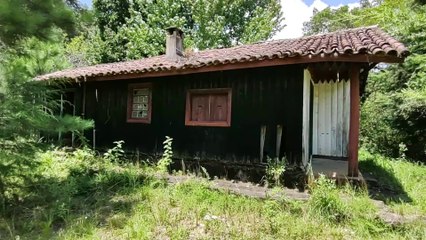 OUTRA ESQUISITA CASA PRETA ABANDONADA NA CURVA DA ESTRADA - DESTA VEZ EU ENTREI
