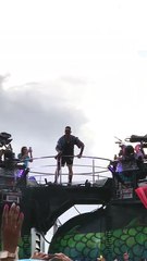 No comando do bloco Eva, Felippe Pezzoni emociona e faz circuito Dodô tremer