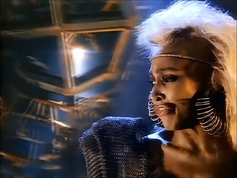 TINA TURNER ★ We Don't Need Another Hero (Thunderdome)【music video】