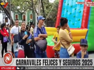 Familias caraqueñas disfrutan de la agenda preparada para los Carnavales 2025 en la Plaza Bolívar