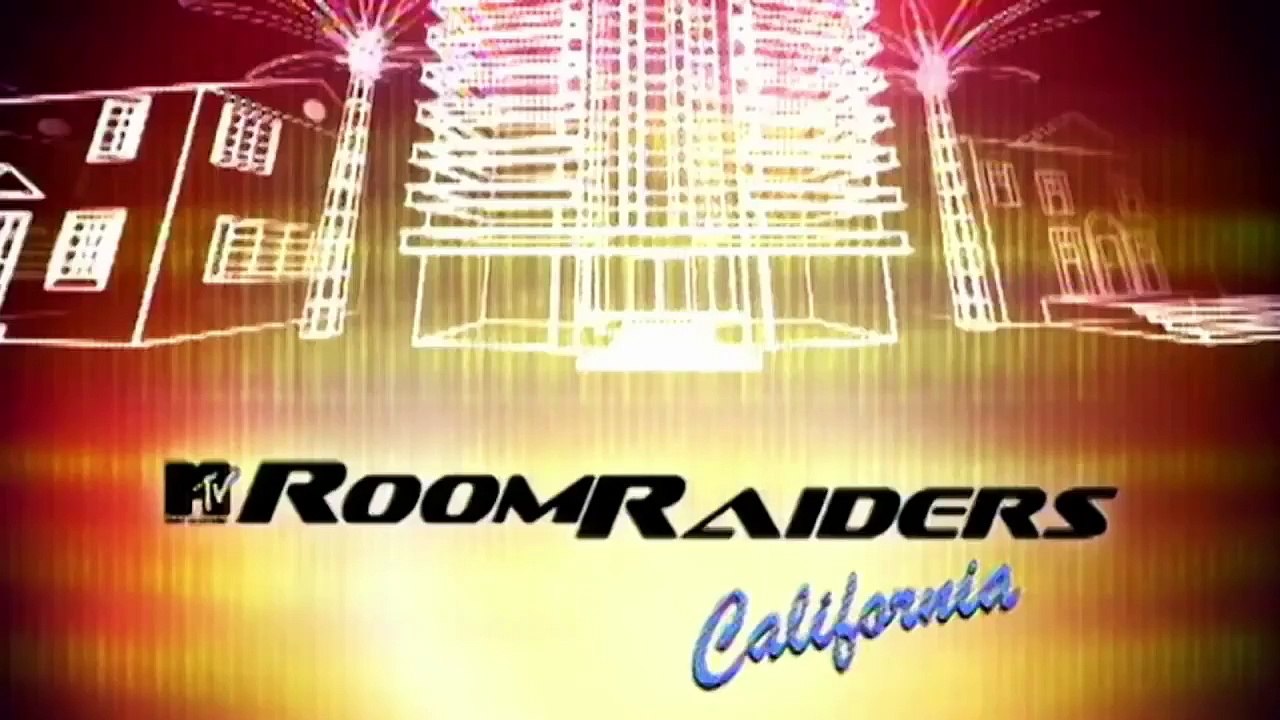 Zac Efron on His 'Room Raiders' Episode & ‘Bayw...