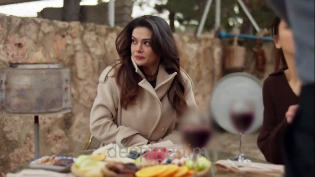 Daleki grad - 15. epizoda / Alja i Kadir biće svedoci na venčanju Kaje i Zerin