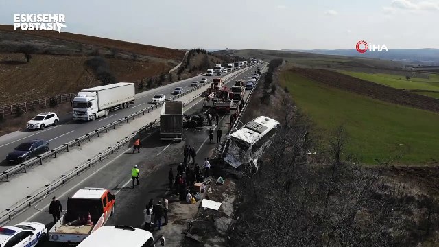 Eskişehir yolunda kaza: Tır yolcu otobüsüne çarptı! Çok sayıda yaralı var