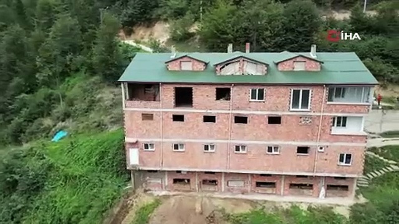 Bu da Türkiye'nin inek rezidansı: Tüm apartmanda sadece inekler yaşıyor