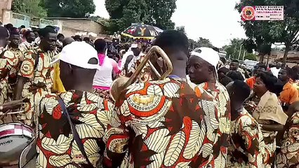 Accueil Triomphal du Axononvi ( Maixent Accrombessi) à son Palais