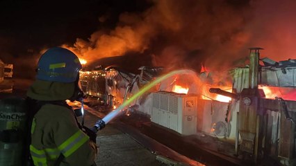 강원도 춘천 육묘장에서 불...작업장 2동 전소 / YTN