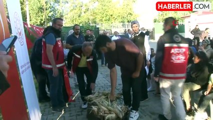 Şehit Babasından Anlamlı Etkinlik: Mısırları Çocuklara Dağıttı