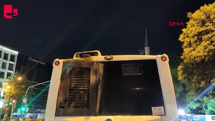 Beyoğlu'nda durakta bekleyen otobüste yangın çıktı