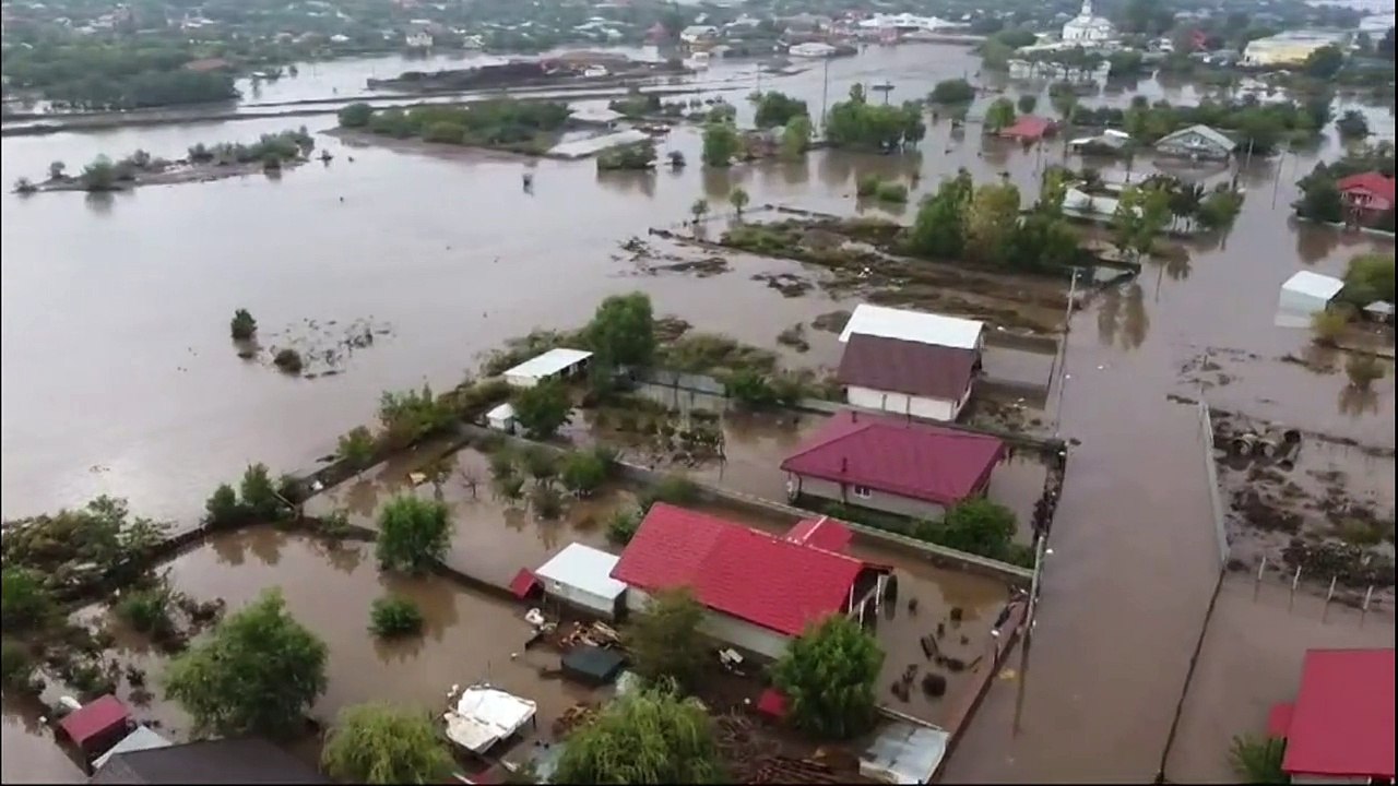 الفيضانات تغمر مناطق في جنوب شرقي رومانيا