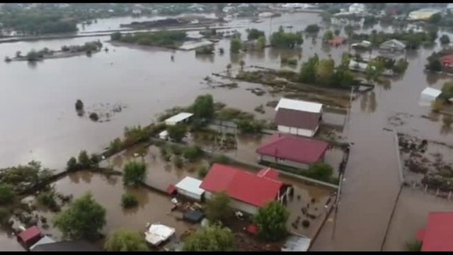 Inondazioni in Romania, proseguono le operazioni di soccorso