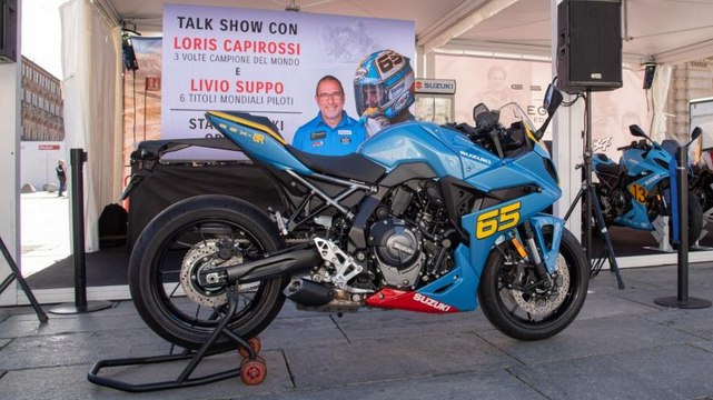 Loris Capirossi sulla Suzuki a lui dedicata