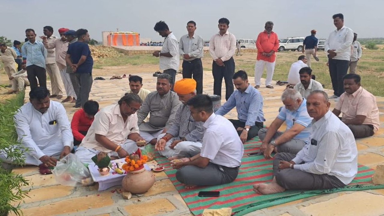 Watch Video: ग्राम, ब्लॉक एवं जिला स्तर पर जलाशयों की हुई पूजा-अर्चना
